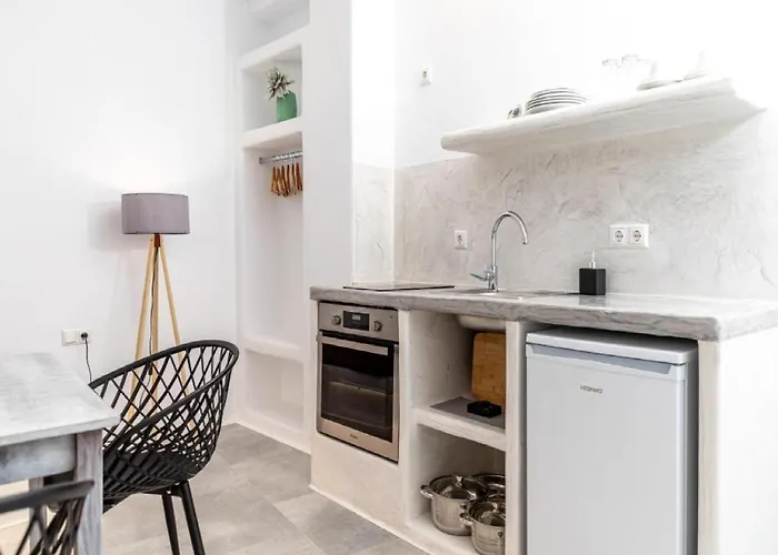 Premium Naxos Family With Private Balcony Modern Furnishing Naxos City