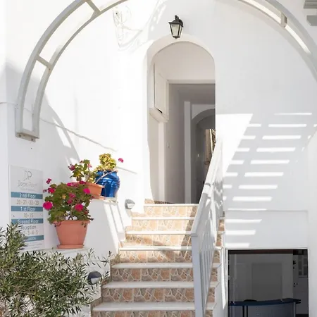 Premium Naxos Suite Family Suite With Private Balcony Modern Furnishing Air-Conditioned Saint George * Naxos City