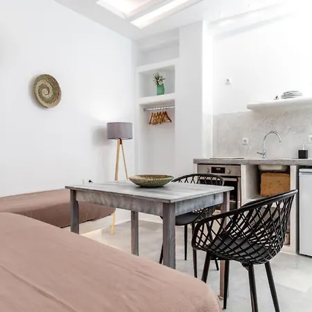 Premium Naxos Suite Family Suite With Private Balcony Modern Furnishing Air-Conditioned Saint George Naxos City