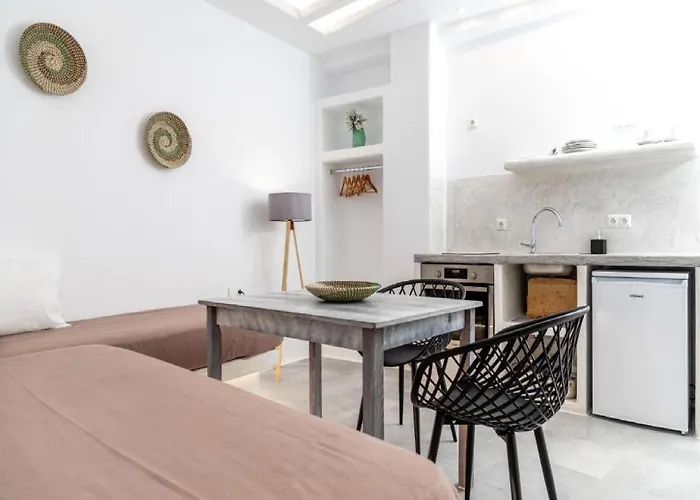 Premium Naxos Family With Private Balcony Modern Furnishing Naxos City